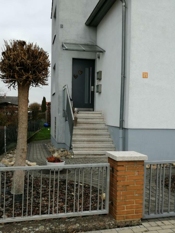 Gemuetliches Zimmer Mit Eigenem Bad/Wc/Kueche Kassel Eksteriør bilde